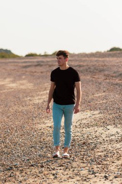 Altın saat plaj yürüyüş