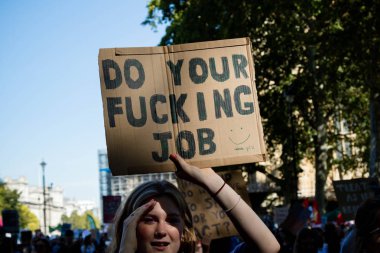 Londra'da iklim değişikliği protestocular