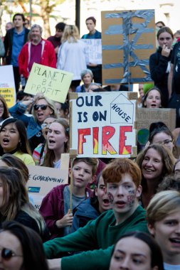 Londra'da iklim değişikliği protestocular