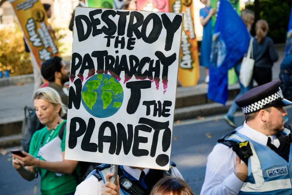 Зміни клімату протестуючі в Лондоні — стокове фото