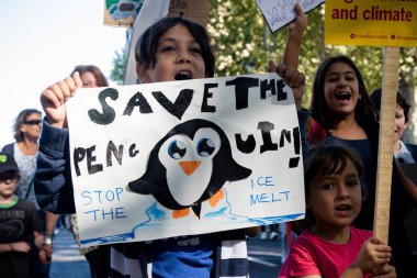 Londra'da iklim değişikliği protestocular