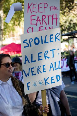 Londra'da iklim değişikliği protestocular