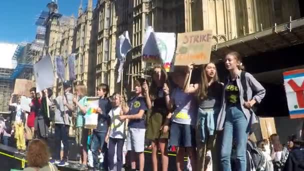 Londyn Wielka Brytania Września 2019 Zmiany Klimatyczne Protestujących Zbierają Się — Wideo stockowe