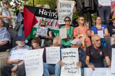 Londra, Birleşik Krallık, 6 Eylül 2025 - Parilament Meydanı 'ndaki Pro Filistin Protestocuları 