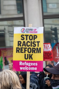 Londra, Birleşik Krallık, 17 Eylül 2025: Londra 'daki Stop Trump Koalisyonu Yürüyüşü. Bir protestocu, 