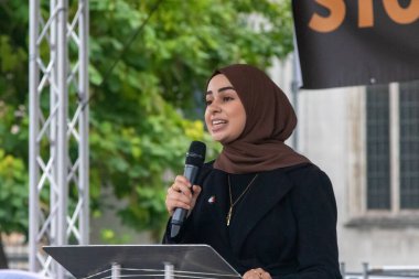 Londra, Birleşik Krallık, 17 Eylül 2025: Londra 'daki Stop Trump Koalisyonu Yürüyüşü' nün sonunda Sahne Sözcüsü. 