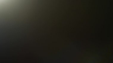 Objektife yansıyan ışığın etkisi. 4k klasik ışık.