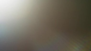 Kaplama, ışık geçişi, efekt güneş ışığı, ışık sızıntıları. Güneş ışınlarının yüksek kaliteli görüntüsü ışık efektleri, üstüste bindirmeler, işaret fişeği tasarım için siyah arka planda izole edilmiş.