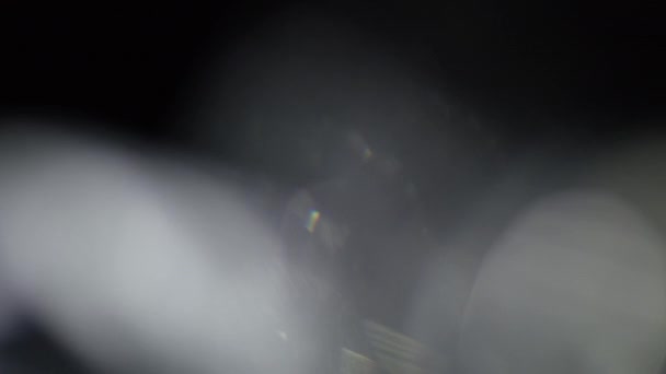光学レンズフレア,光漏れ,スタジオフレア,フラッシュライト,自然照明ランプ光線効果,光地平線,光パルスと光,暗い背景に美しい光漏れとリアルレンズフレア. — ストック動画
