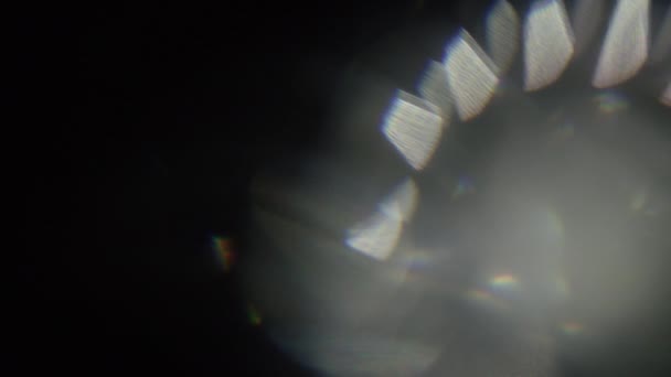 Objektiv Zkreslení 4K Light Horizon, Bright Lens Světelné záblesky pro přechody, tituly a překrytí, Světelné pulsy a záře. světelný únik v UHD na tmavém pozadí s Real objektiv světlice VFX — Stock video
