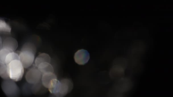 Παραμορφώσεις φακού 4K Light Horizon, φωτεινές αναλαμπές φακού για μεταβάσεις, τίτλους και επικαλύψεις, παλμούς φωτός και λάμψεις. διαρροή φωτός σε UHD σε σκούρο φόντο με πραγματικό φακό φωτοβολίδα VFX — Αρχείο Βίντεο