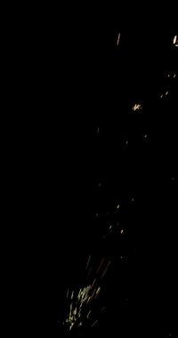 4K Sparks Siyah Arkaplan, Sparks Over Black (ULTRA HD, UHD, 4K). Silah tozu kıvılcımlarının düşmesiyle oluşan kıvılcım duvarı. (ADD Kipi)