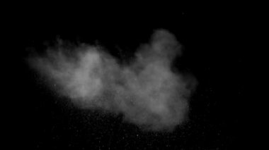 4K Kirli Vuruşlar, duvardaki tozu patlatarak enkaz yığınlarını fırlattı. Siyah arka planda barut patlaması. Çarpışma toz parçacıkları. Siyah arka planda toz patlaması, yavaş çekimde yakın çekim. VFX