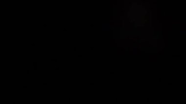 Işık sızıntısı arka plan animasyon stok görüntülerini etkiler. Sızdıran mercek ışıkları soyut bir arka plan animasyonu oluşturuyor..