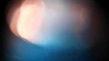 Lens parlamaları ve gerçek ışık doğal kaplama sızdırır.