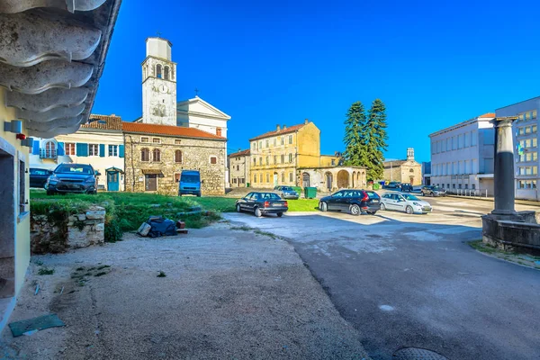 Vizinada Istria 광장입니다 이스트 Vizinada 마에에서 건축에서 — 스톡 사진
