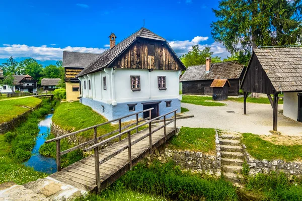 Kumrovec köyü pastoral manzara. / Renkli şehir Kumrovec Zagorje bölgesi doğal manzaraya, Kuzey Hırvatistan seyahat yerler.