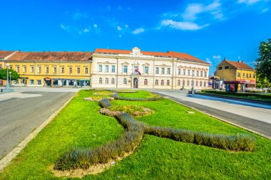 Koprivnica park açık havada gezinti. / Renkli bahar peyzaj genel Park Koprivnica kasaba, Hırvatistan doğal görünümü. 