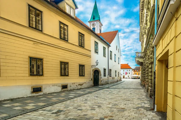 Rua Central Cidade Varazdin Vista Panorâmica Famosa Rua Pitoresca Centro — Fotografia de Stock