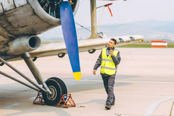 airport worker support