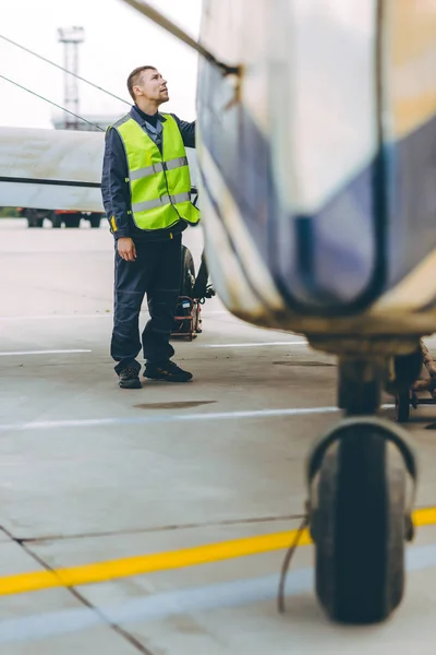 airport worker support