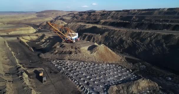 Minería de carbón a cielo abierto — Vídeo de stock