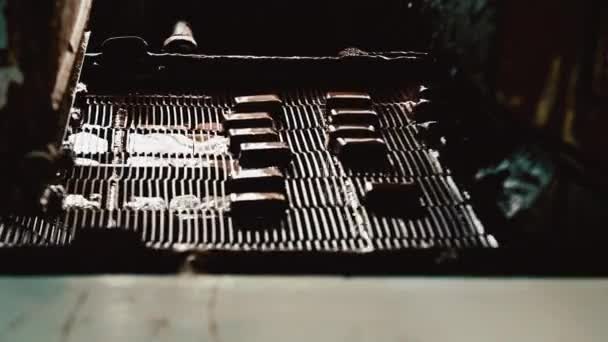 bonbons au chocolat faisant convoyeur d'usine 