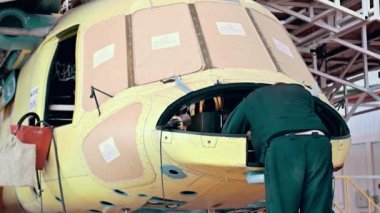 Helikopter havacılık tesisi sanayi yapımı