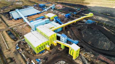 Sanayinin üstünden kömür madenciliği