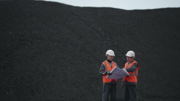 Kolenmijn werker open pit — Stockvideo