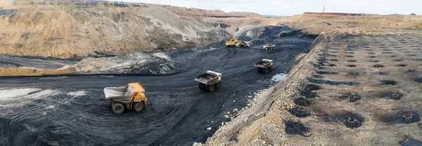 Miniere di carbone open pit miniera aerea nero — Foto Stock