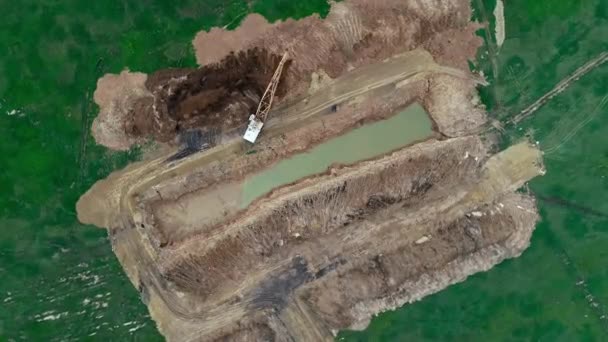 挖掘机开坑新小矿 — 图库视频影像
