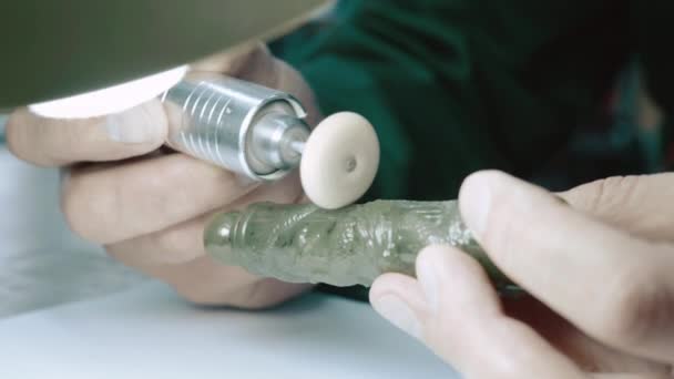 Nefrite jade processamento de nefrite fábrica de pedra verde — Vídeo de Stock
