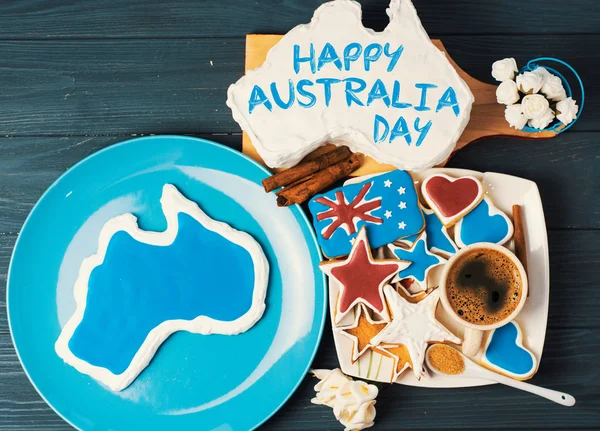 호주의 메시지 인사말 카드의 모양에 바닐라 케이크 — 스톡 사진