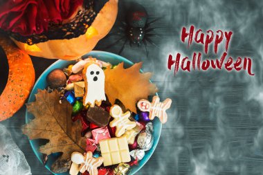 Cadılar Bayramı Jack o Fener şeker kasesi içinde şeker ve cadılar bayramı kurabiyeleri Hediye kartı