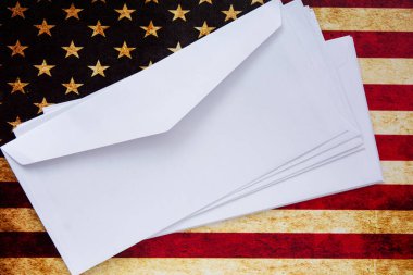 Posta siparişi, postayla oy kullanma, postayla oy kullanma. 3 Kasım 2020 Amerika Birleşik Devletleri Başkanlık Seçimi. Siyasi olay kavramı