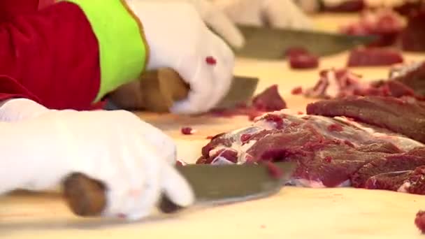 Ferme Les Bouchers Hachent Viande Font Cuire Viande Hachée Méthodes — Video