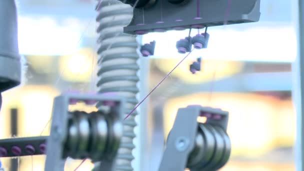 Zokni Harisnya Gyártása Egy Textilgyárban Babina Fonallal Kötőgéppel — Stock videók