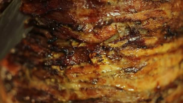 Cocinero Corta Carne Para Hacer Shawarma Gyros Kebab Doner Cocinar — Vídeos de Stock