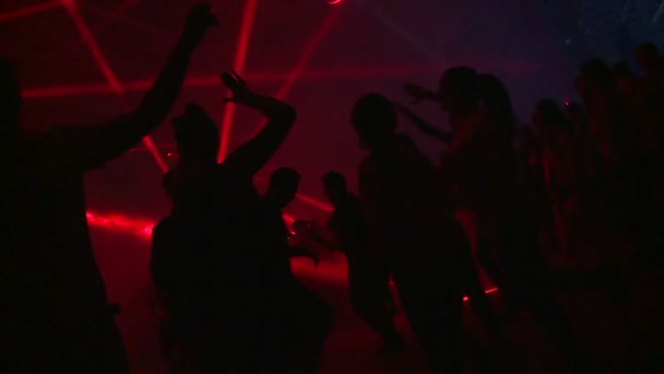 Teknologiajuhlia Ihmiset Tanssivat Soitti Musiikkia Kaikkialla Värilliset Valot — kuvapankkivideo