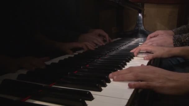 Πιανίστας Που Παίζει Κλαμπ — Αρχείο Βίντεο