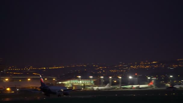 Passengers Airplane Landing Airport Runway Thunderstorm City Airport Tower Lights — Stock Video