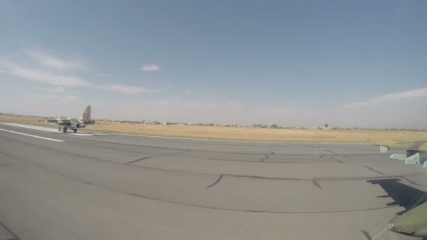 Avions Attaque Militaire Les Chasseurs Force Aérienne Décollent Piste Aéroport — Video