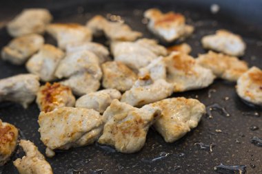 Bir mutfak evde yemek yapma 