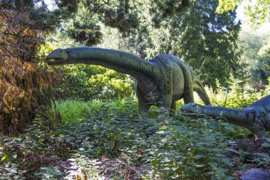 Danimarka'da bir parkta dinozor