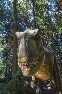 Danimarka'da bir parkta dinozor