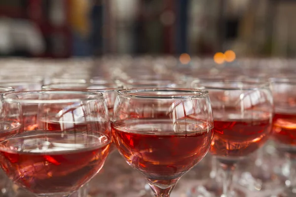 Faroe Adaları'ndaki bir düğün, düğün süslemeleri 