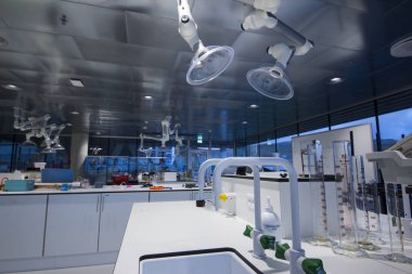 Faroe Adaları'nda bir üniversitede bir laboratuvar 