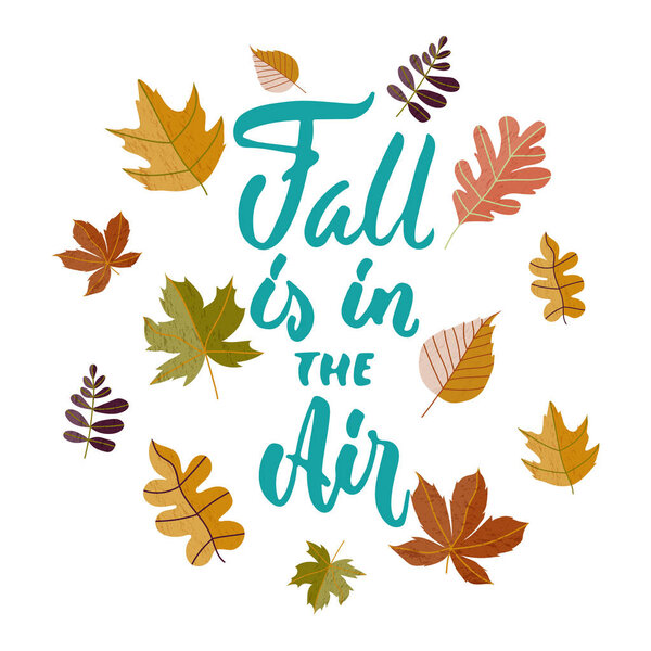 Осень в воздухе - нарисованные вручную уютные осенние сезоны праздник надписи и оставляет каракули изолированы на белом фоне. Веселая векторная иллюстрация кисти для баннеров, открыток, дизайна плакатов
