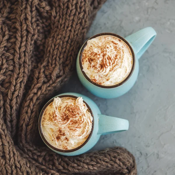 Two Mugs Coffee Cocoa Hot Chocolate Whipped Cream Cinnamon Concrete — Stock Photo, Image